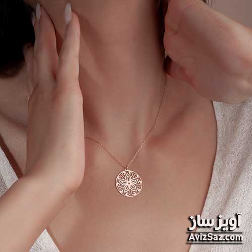 گردنبند گل نیلوفر (نماد یوگا) کد 100785