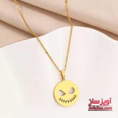 گردنبند ایموجی خشن کد 100962