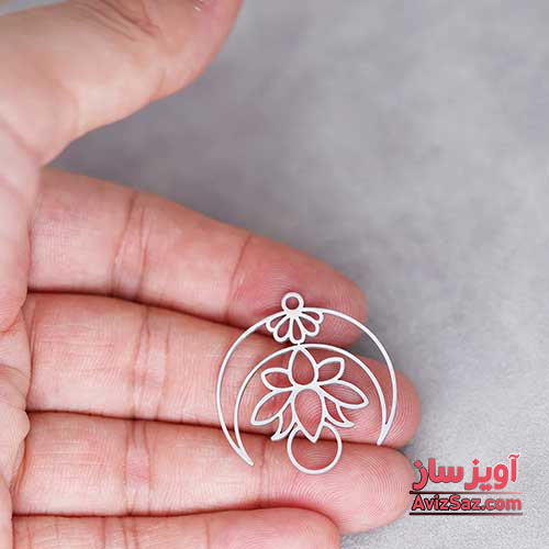 گردنبند ماه و گل کد 101526