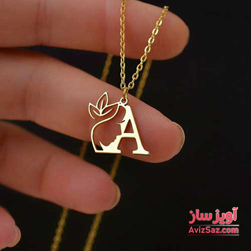 گردنبند حرف انگلیسی A با طرح زن و گل کد 102184