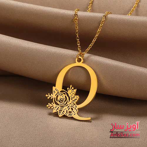 گردنبند حرف انگلیسی Q طرح گل رز کد 102308