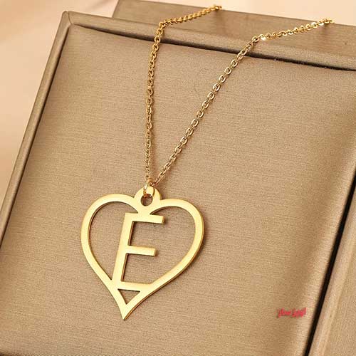 گردنبند حرف انگلیسی E طرح قلب کد 102617