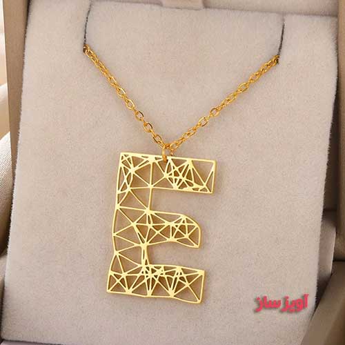 گردنبند حرف انگلیسی E کد 102623