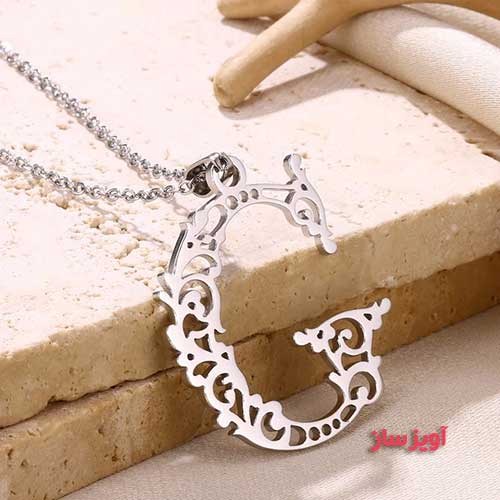 گردنبند حرف انگلیسی G طرح گل کد 102672