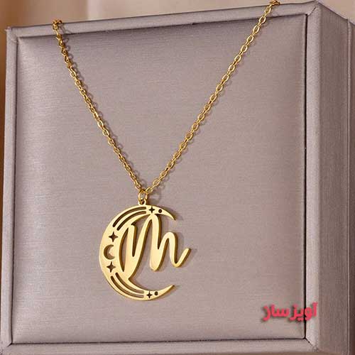 گردنبند حرف انگلیسی M طرح ماه کد 102837