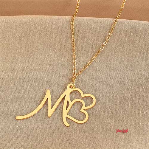 گردنبند حرف انگلیسی M طرح قلب کد 102853