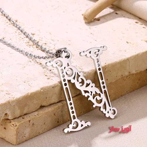 گردنبند حرف انگلیسی N طرح گل کد 102868