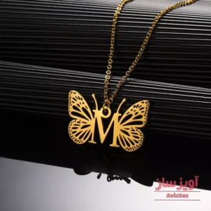 گردنبند حرف انگلیسی M طرح پروانه کد 102287